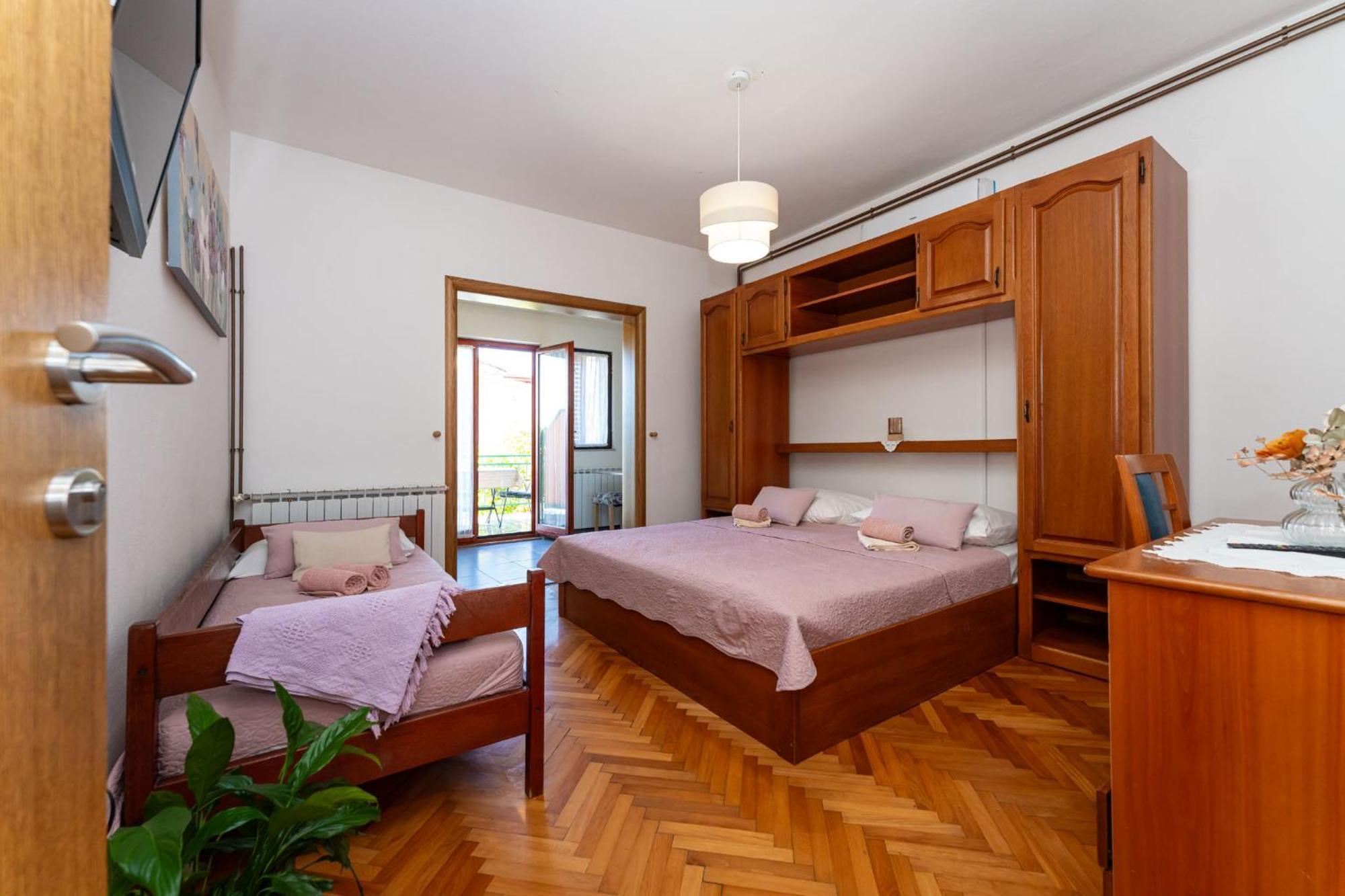 Apartments Adriana Starigrad Exterior photo